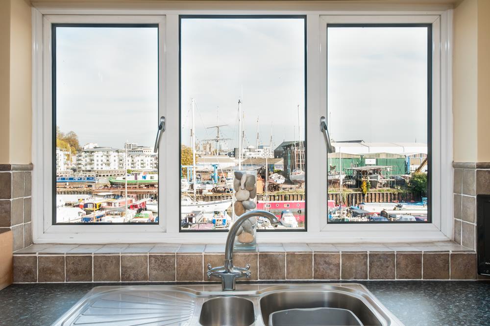 3 bed flat for sale in Cumberland Close, Bristol - Property Image 7