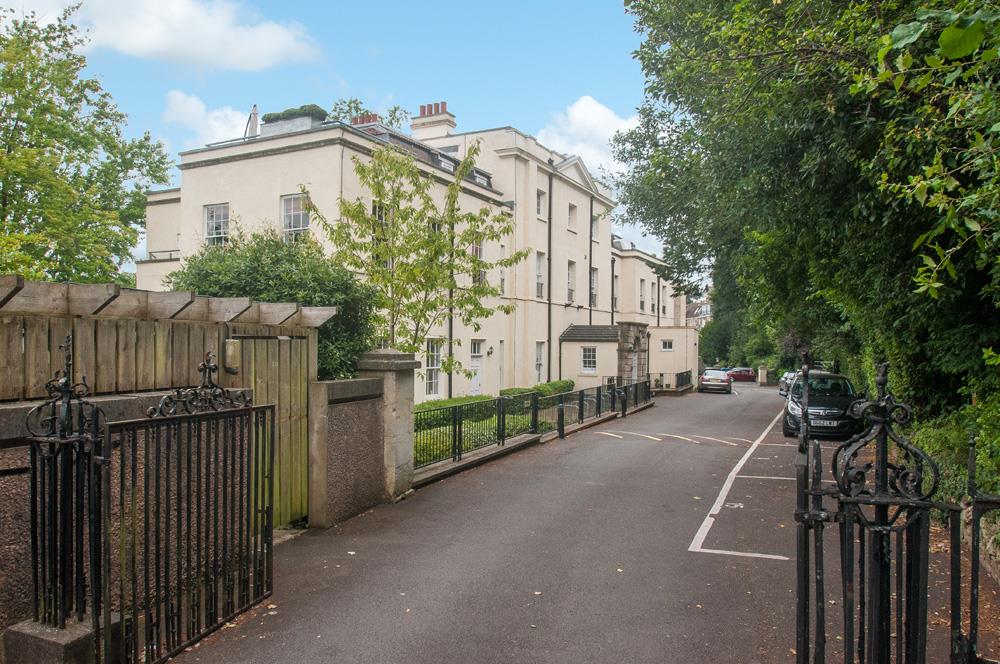 2 bed flat for sale in Cornwallis Grove, Bristol  - Property Image 2