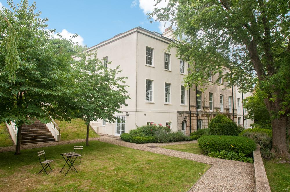 2 bed flat for sale in Cornwallis Grove, Bristol - Property Image 1