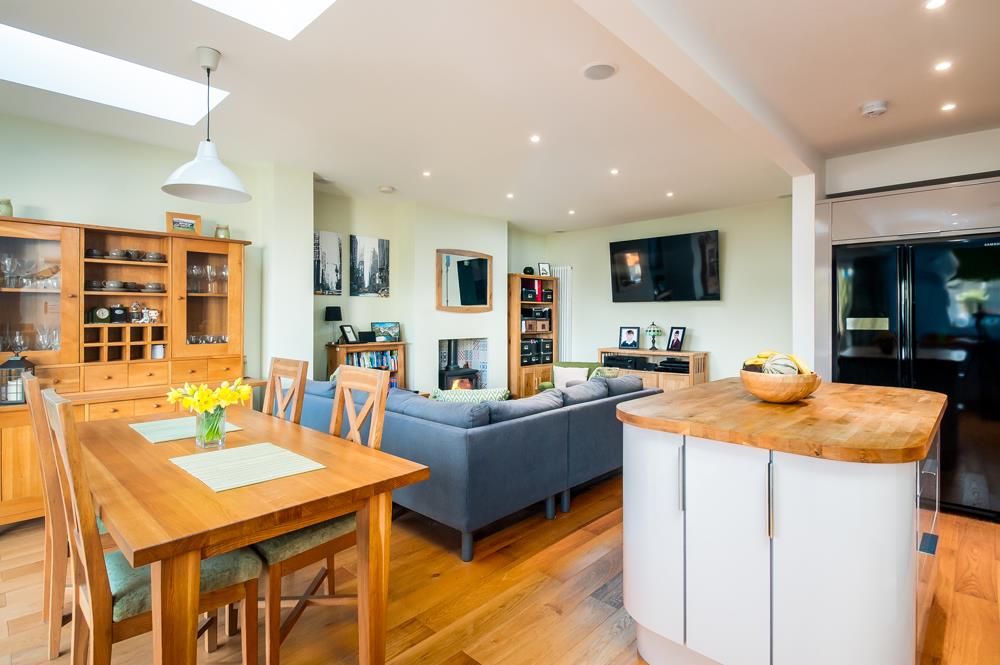 4 bed house for sale in Arbutus Drive, Bristol 3