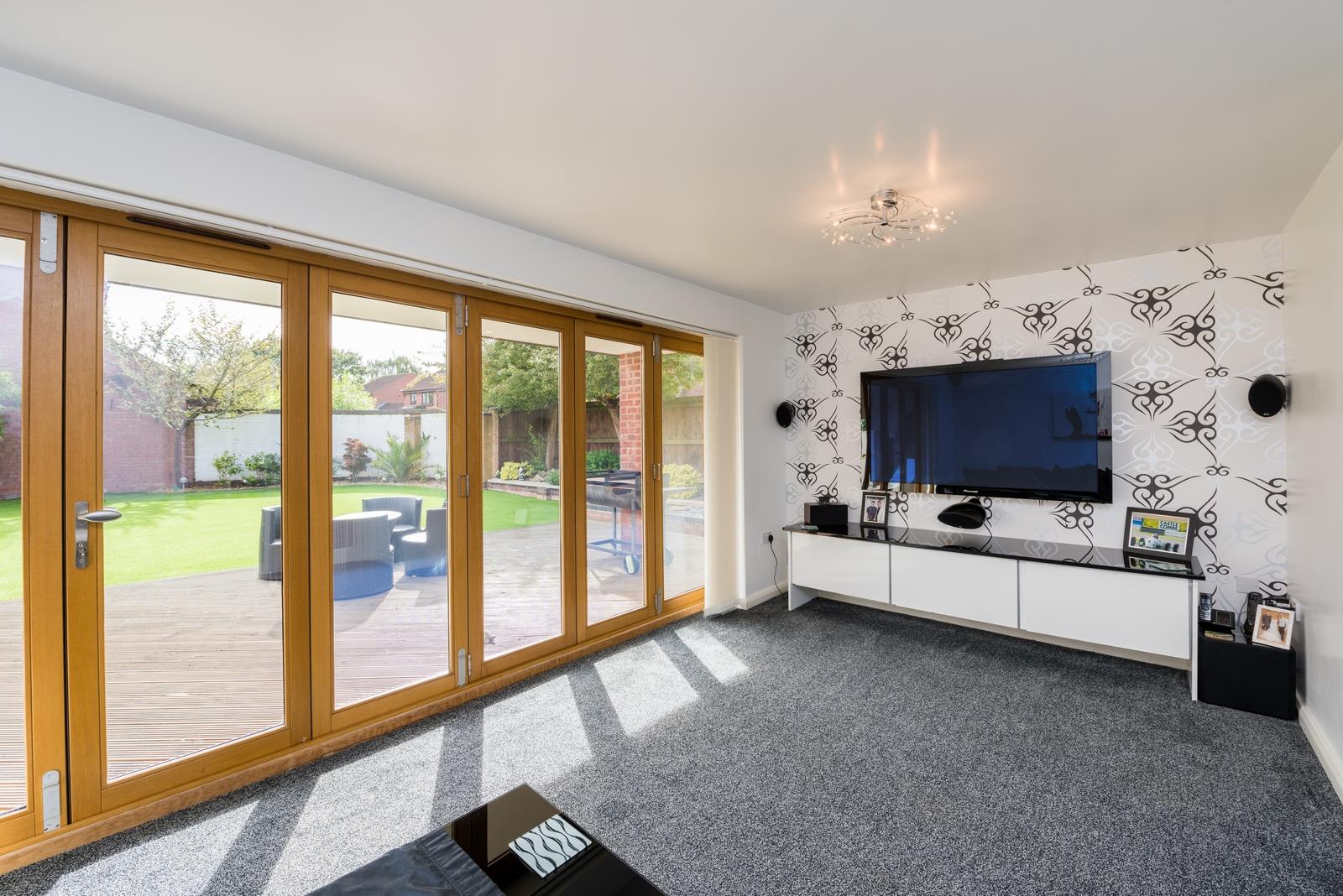 3 bed house for sale in Fallodon Way, Bristol 2