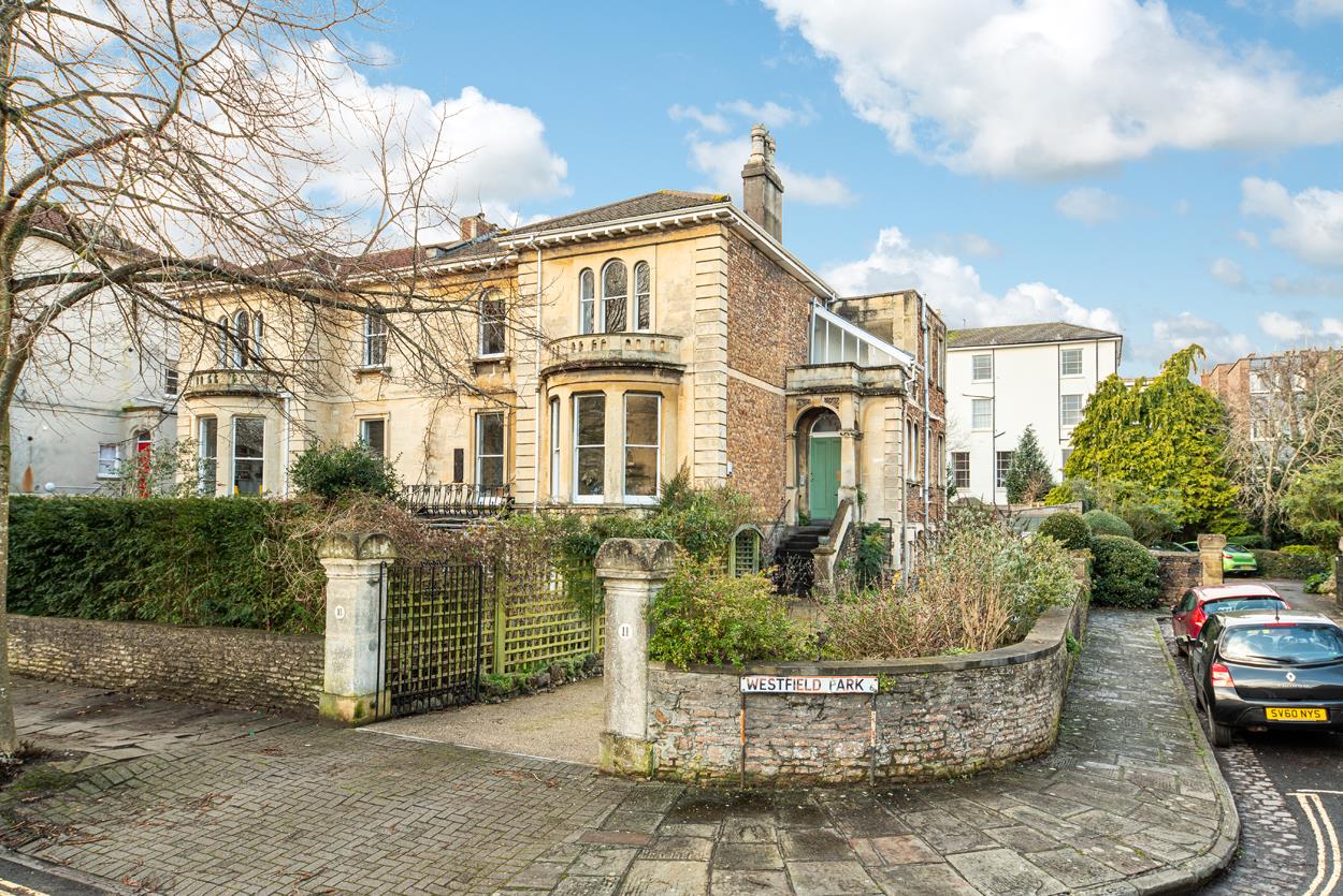 3 bed apartment to rent in Westfield Park, Bristol - Property Image 1