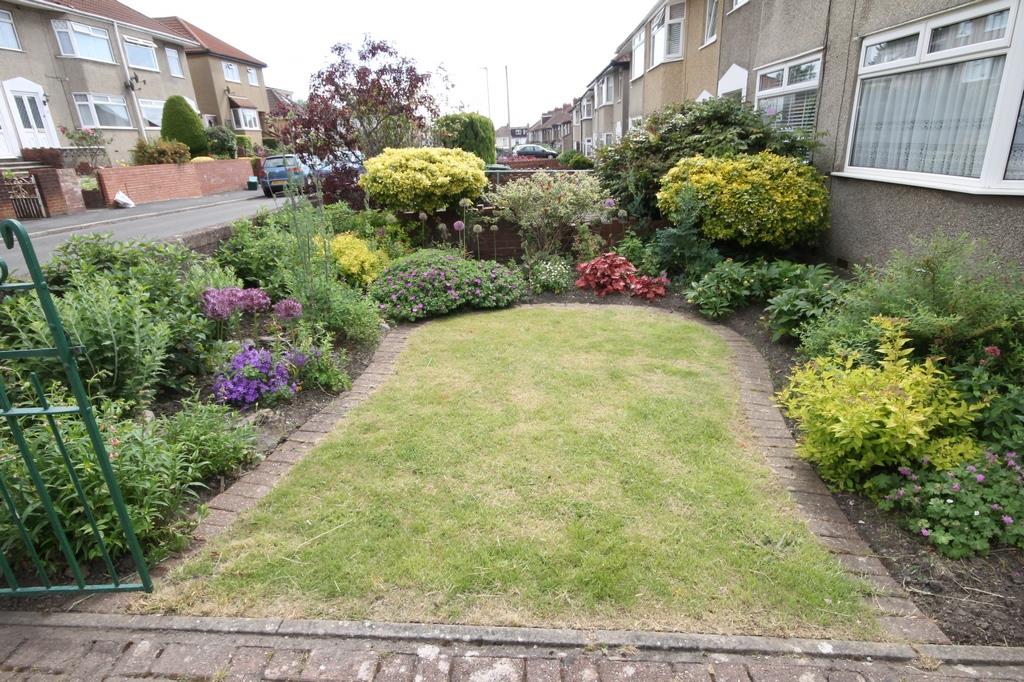 3 bed house to rent in Teewell Avenue, Bristol 2