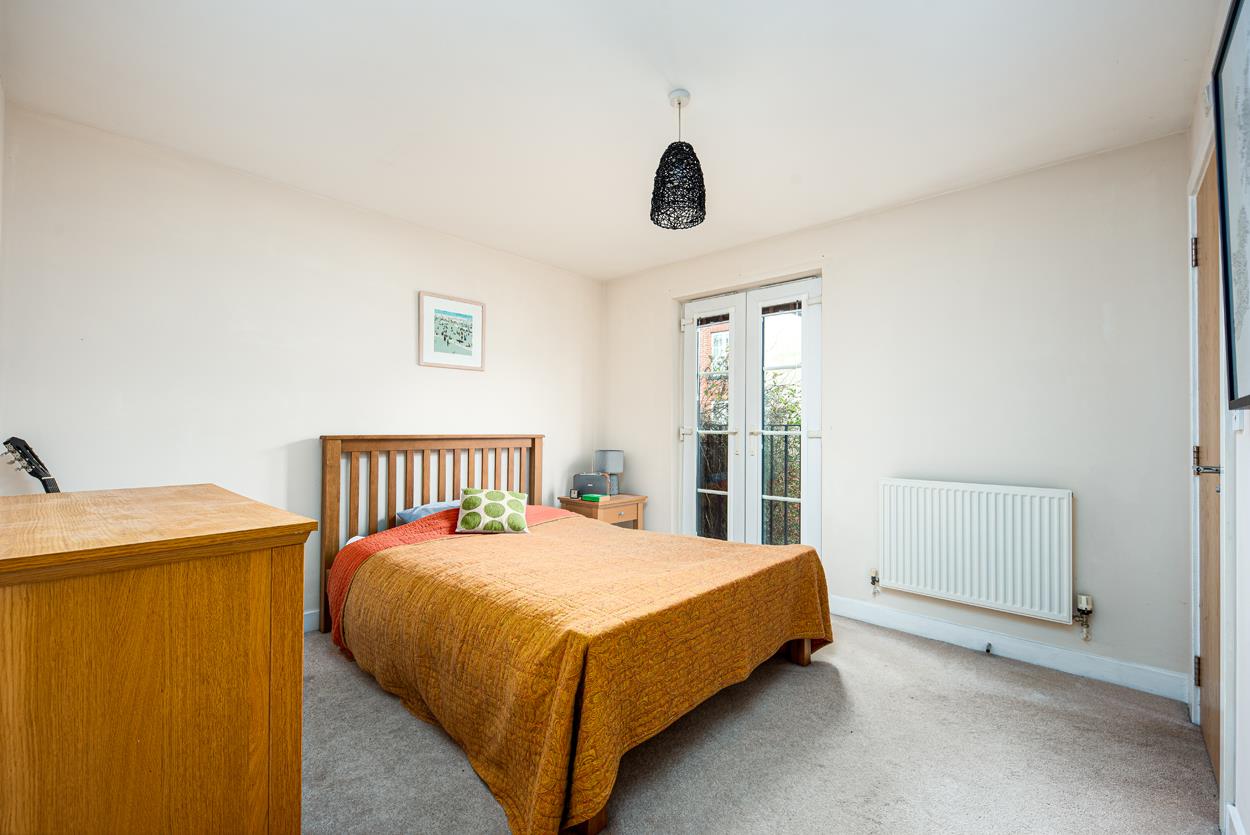 House to rent in Bartholomew Square, Bristol 4