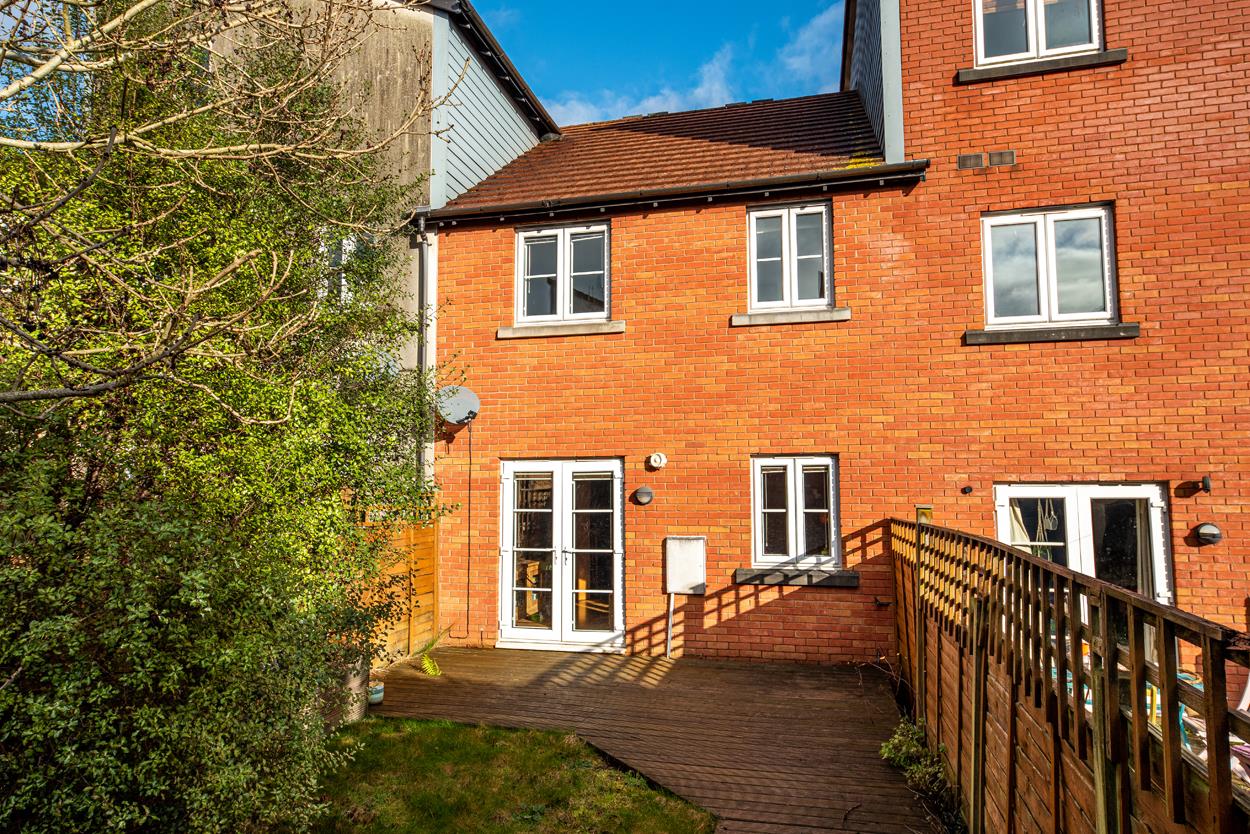 House to rent in Bartholomew Square, Bristol 10