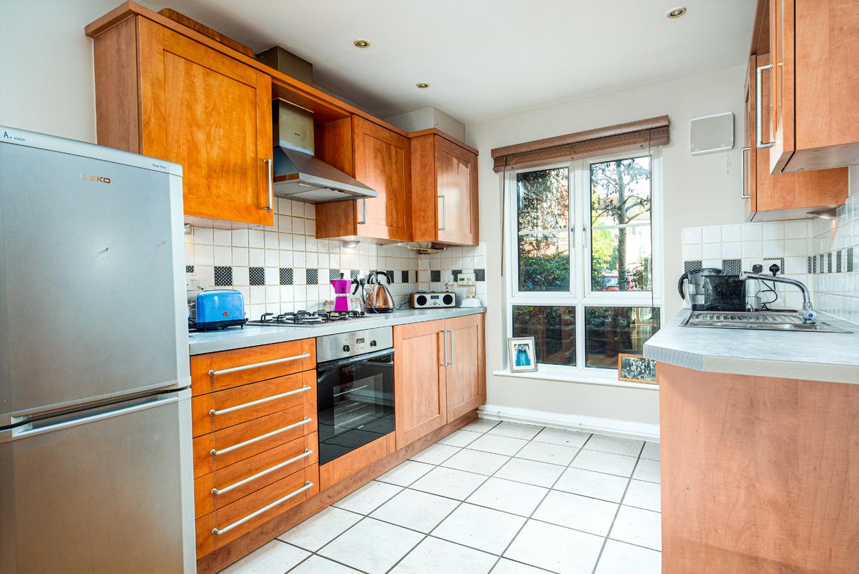 House to rent in Bartholomew Square, Bristol  - Property Image 3