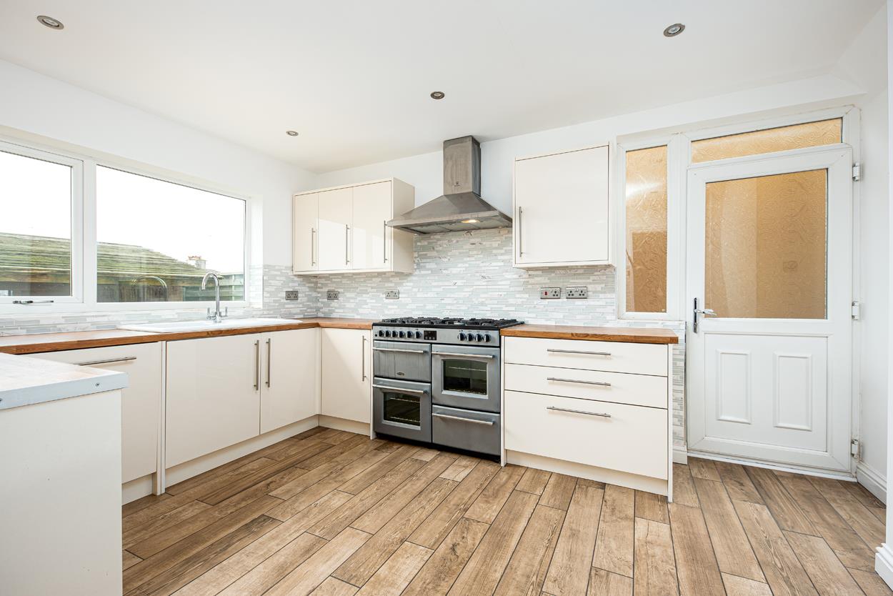 4 bed house for sale in Penpole Lane, Bristol  - Property Image 3