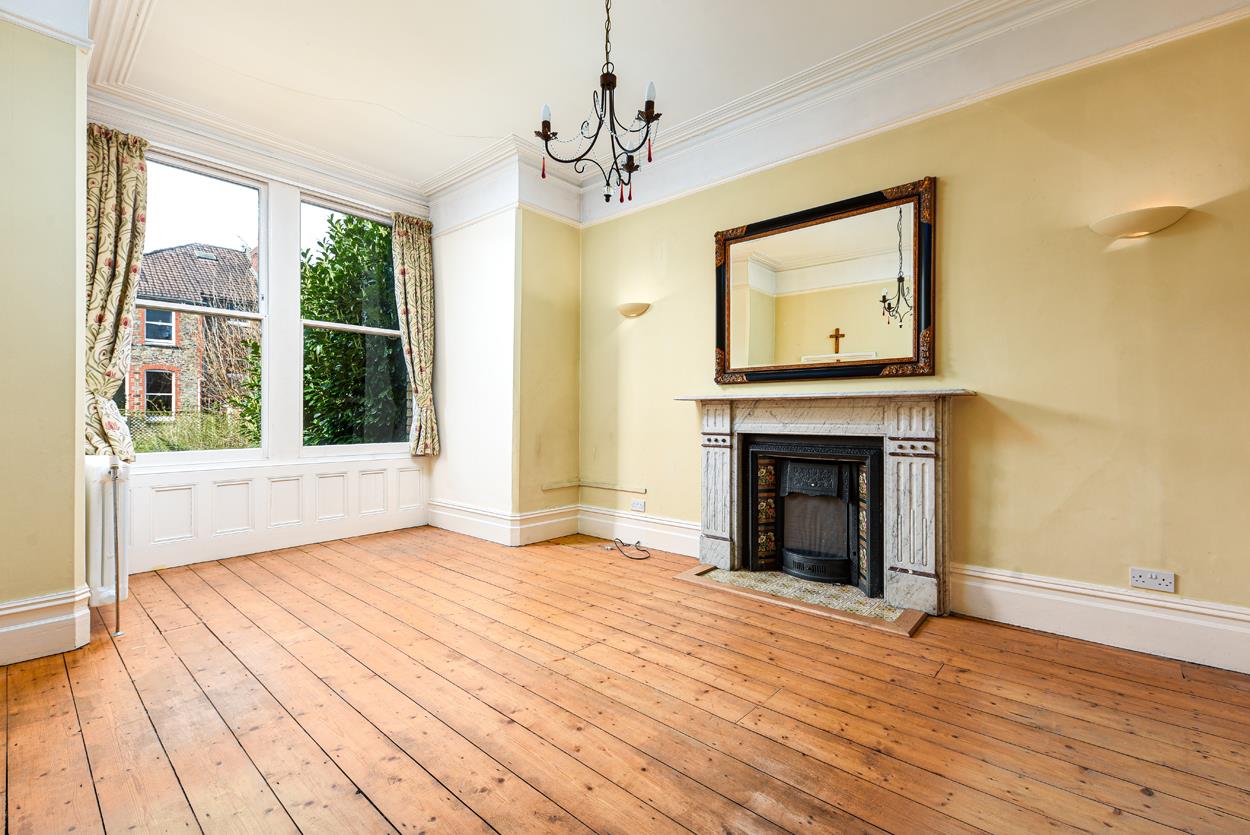 2 bed apartment to rent in Edgecumbe Road, Bristol 3