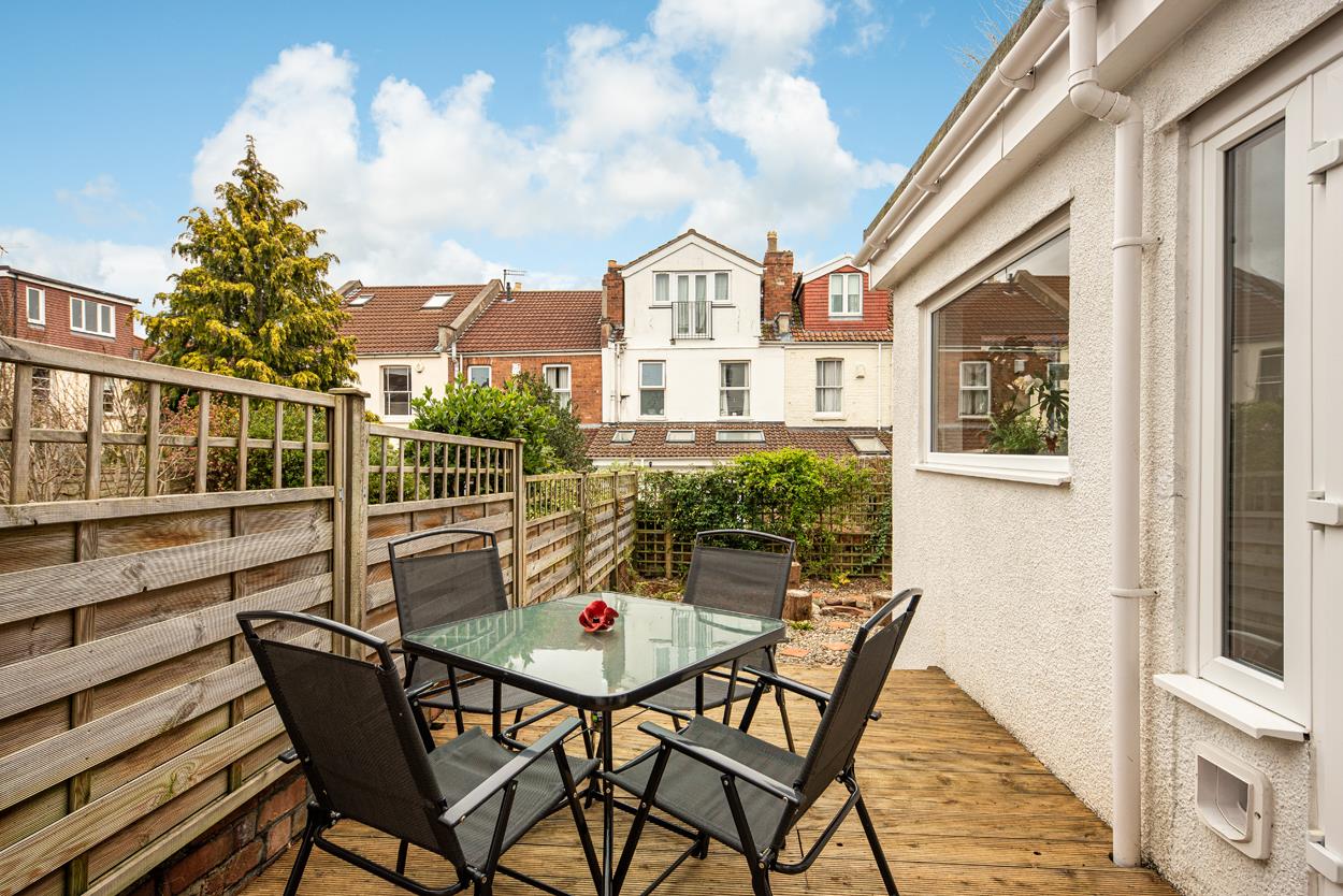3 bed terraced house for sale in Raglan Place, Bristol  - Property Image 11