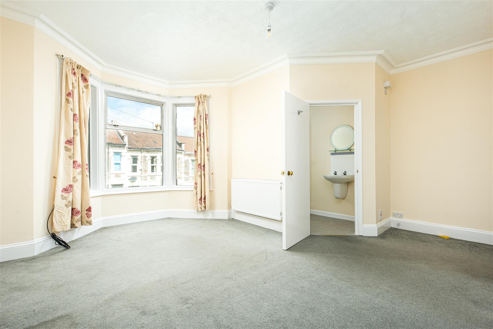 4 bed house for sale in Kennington Avenue, Bristol 11