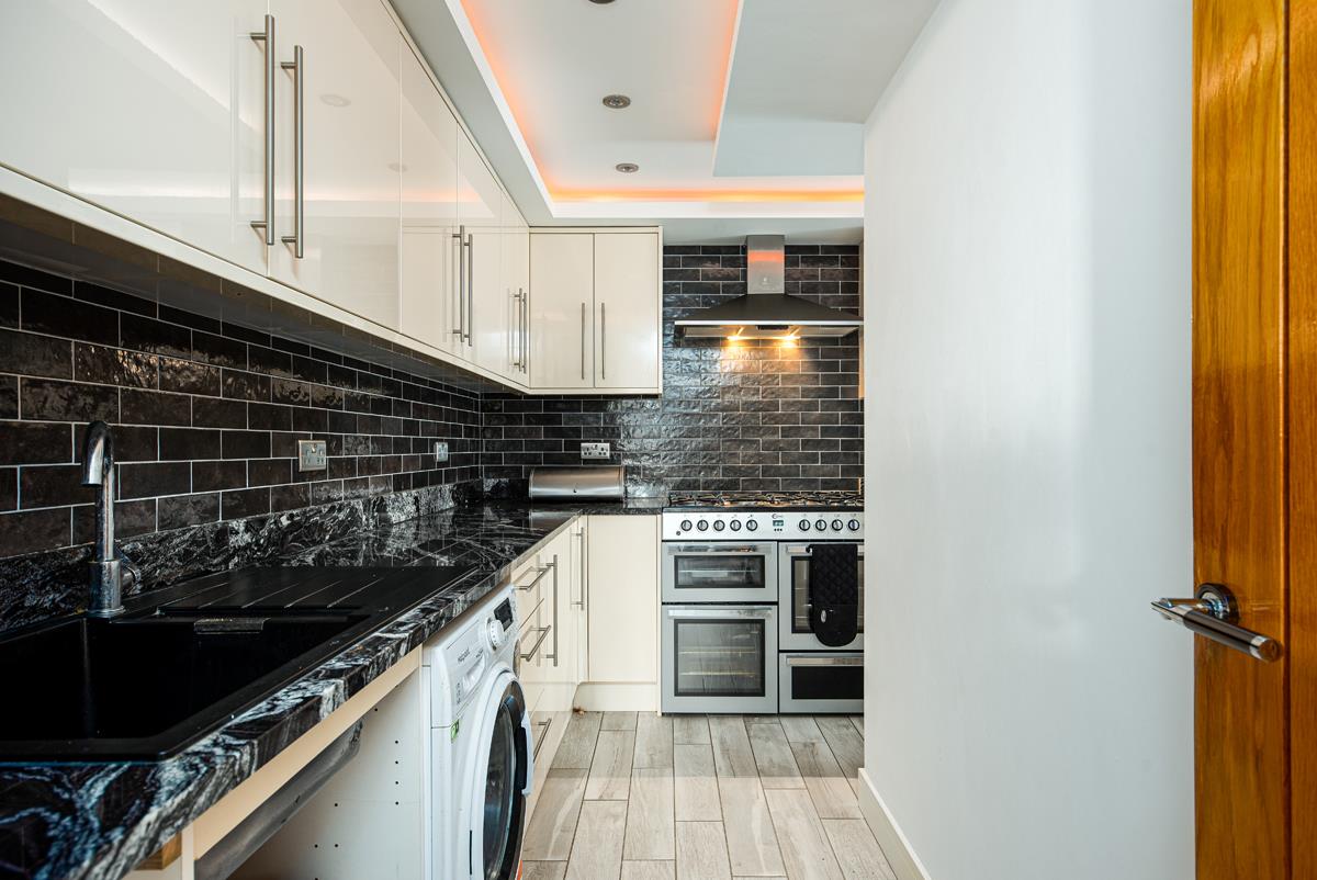 5 bed house for sale in Penpole Lane, Bristol 3