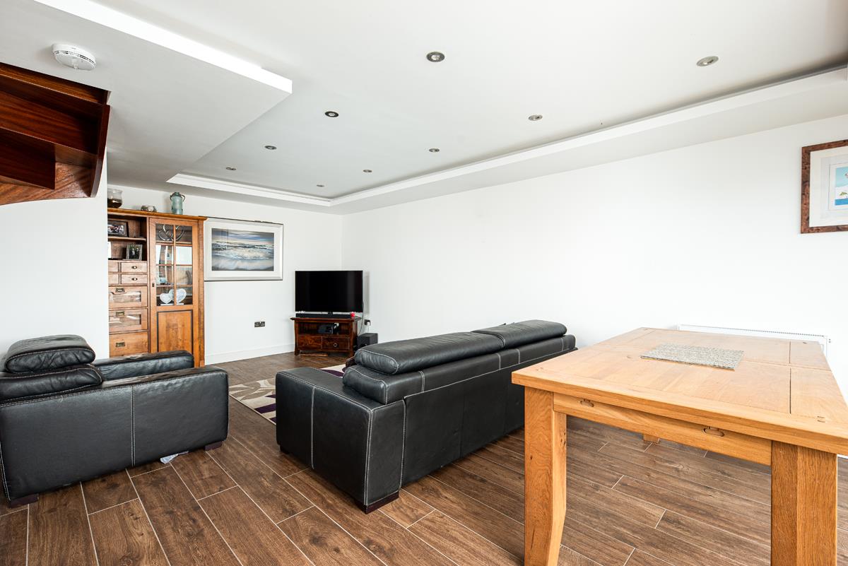 5 bed house for sale in Penpole Lane, Bristol 2