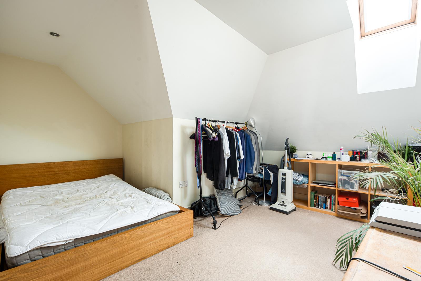 3 bed flat to rent in Elmdale Road, Bristol 10