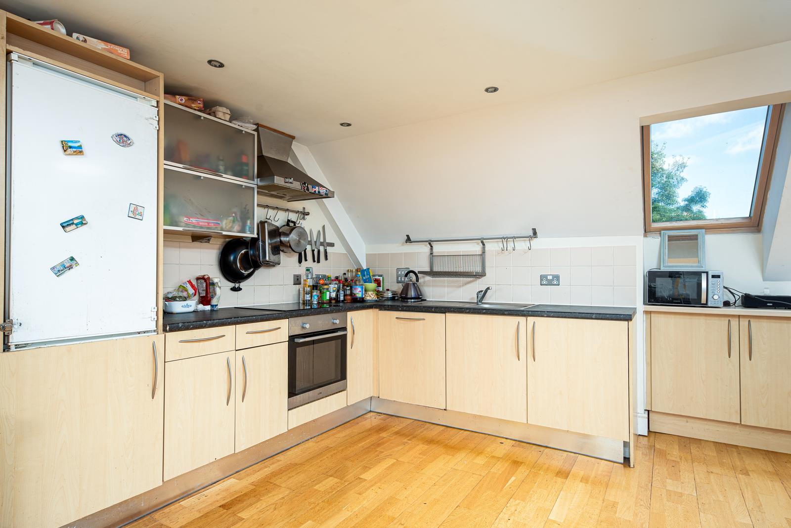 3 bed flat to rent in Elmdale Road, Bristol 4