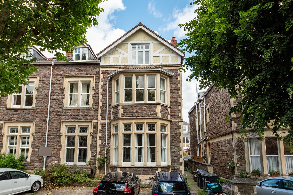 3 bed flat for sale in Blenheim Road, Bristol 10