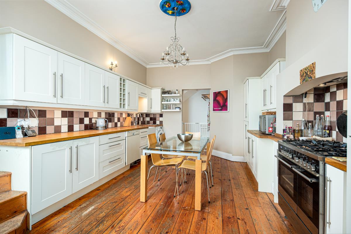 3 bed flat for sale in Blenheim Road, Bristol 4