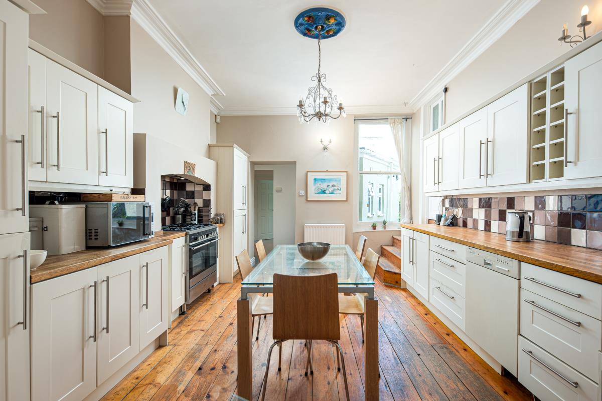 3 bed flat for sale in Blenheim Road, Bristol 1