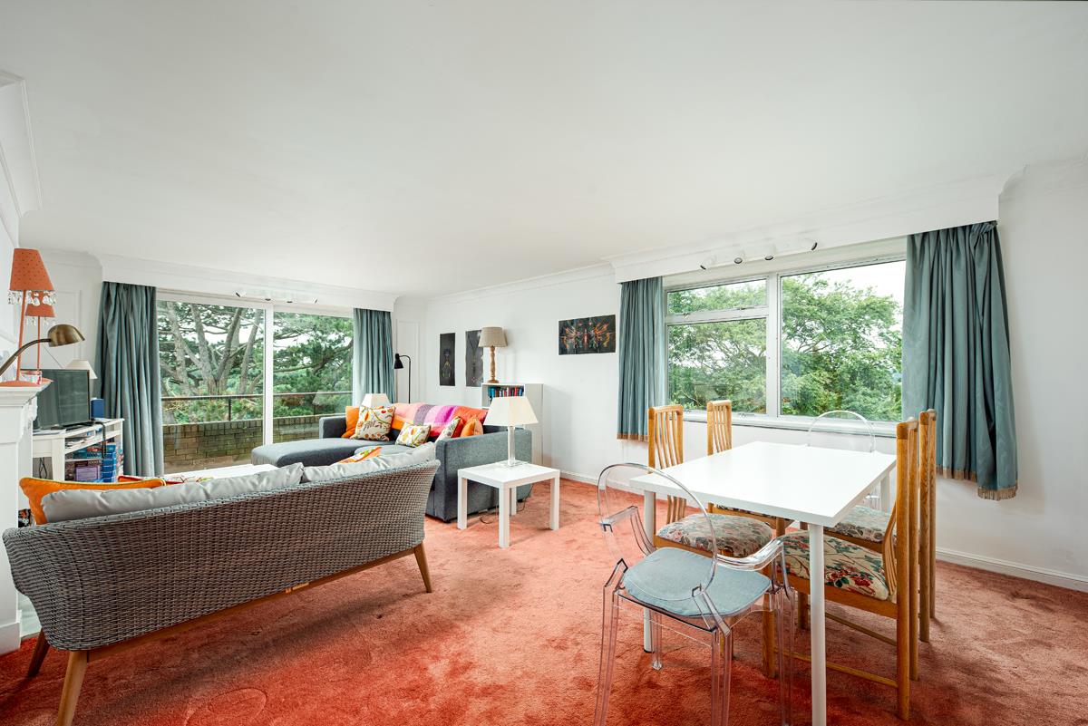 2 bed apartment to rent in Ridgewood, Bristol  - Property Image 2