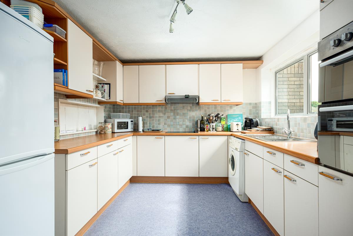2 bed apartment to rent in Ridgewood, Bristol 3