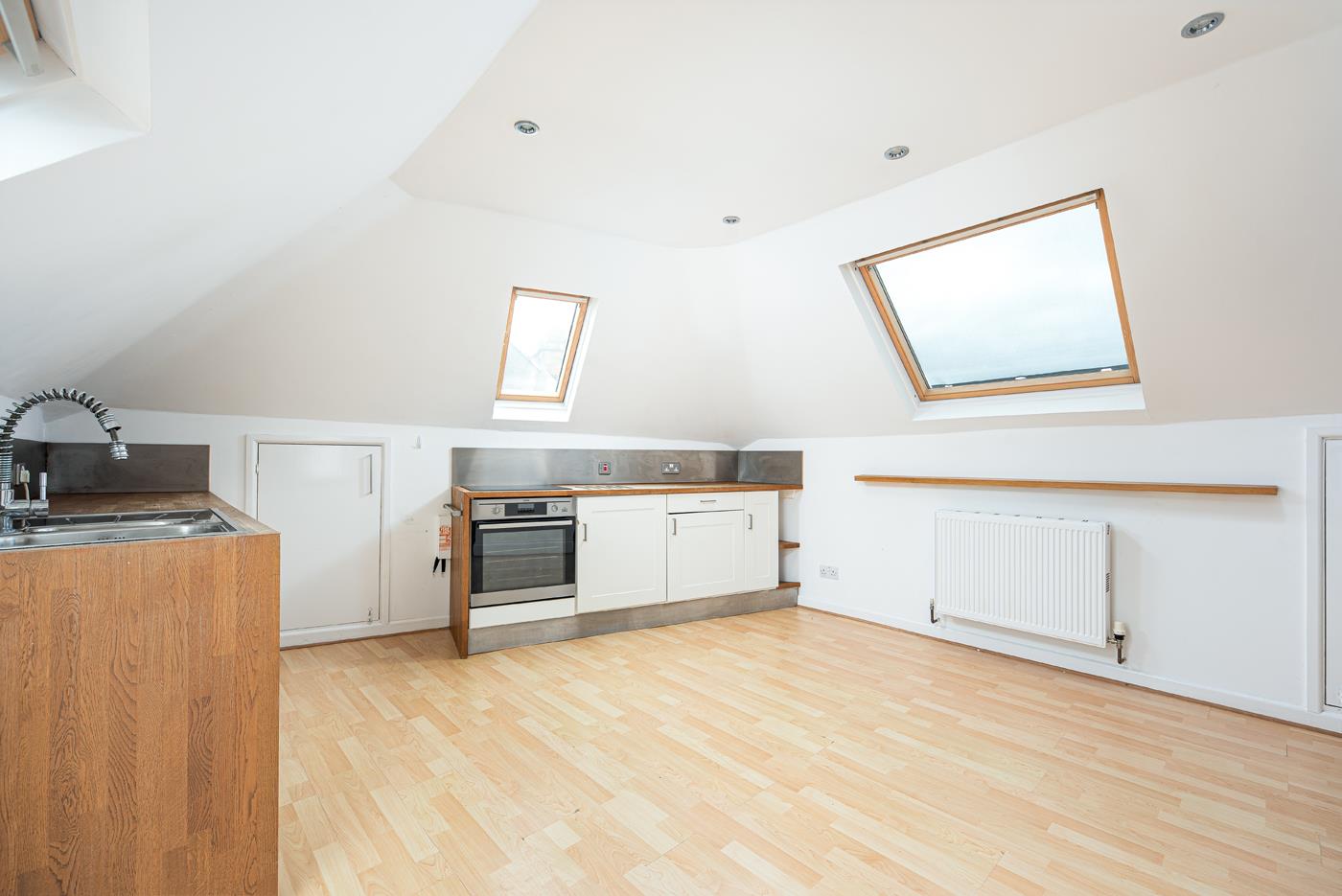 2 bed apartment to rent in Harcourt Road, Bristol 4