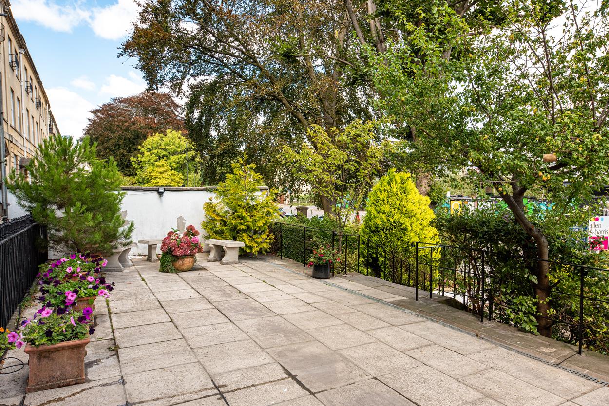 2 bed flat for sale in Rodney Place, Bristol 6