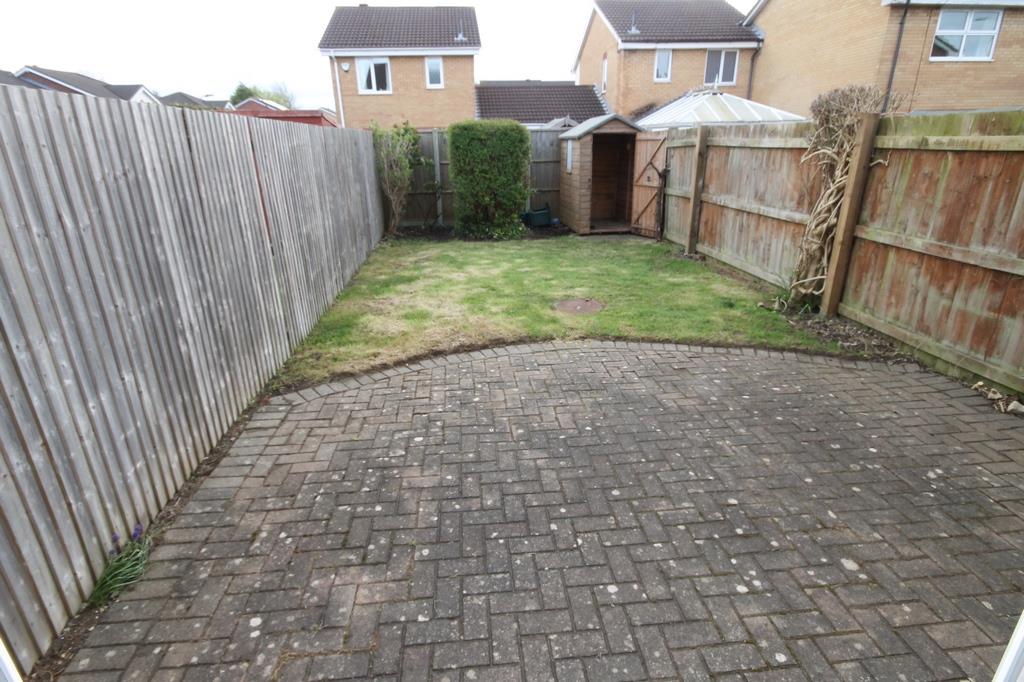 2 bed house to rent in Linden Drive, Bristol 8