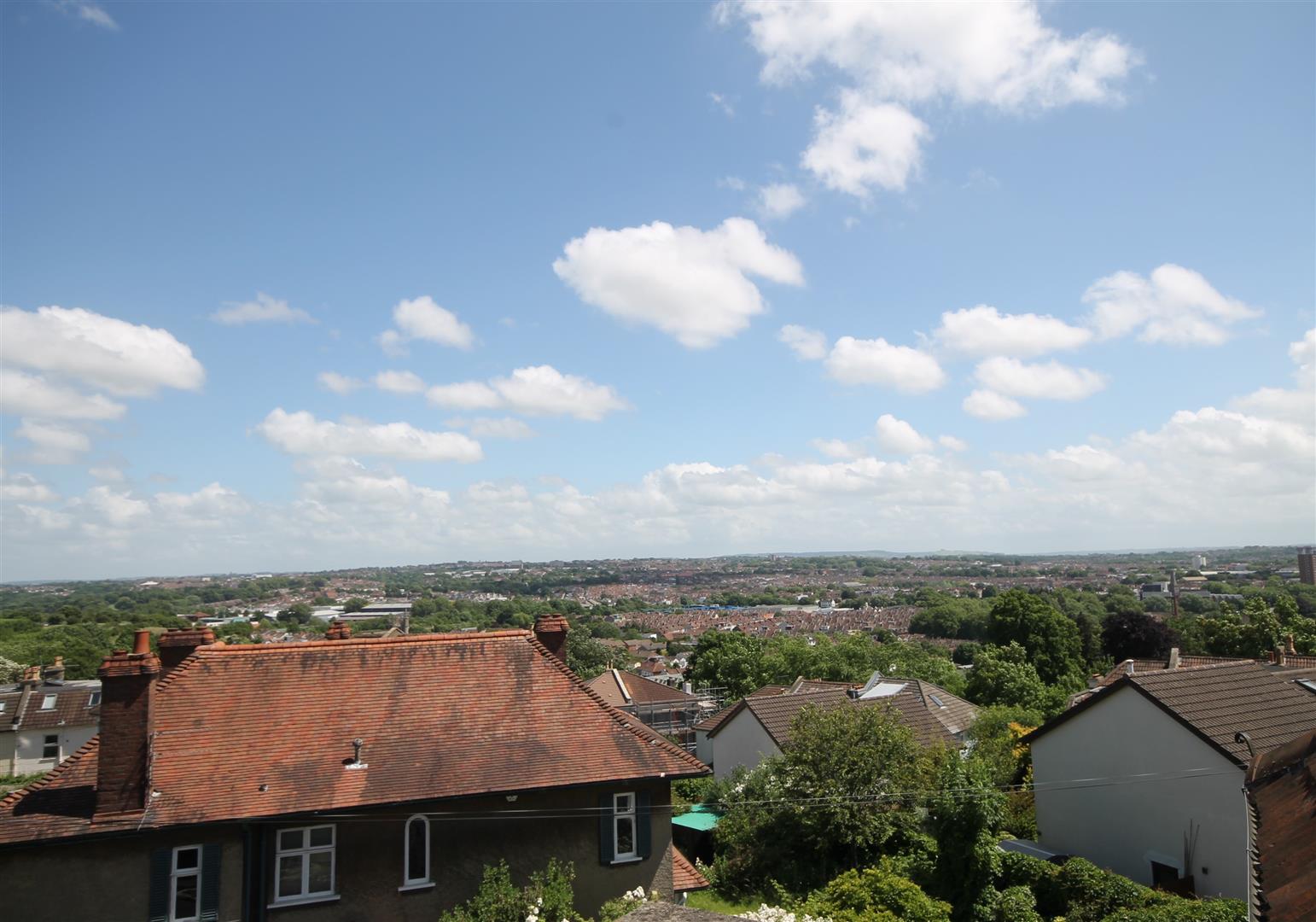 1 bed apartment to rent in Balmoral Road, Bristol 8