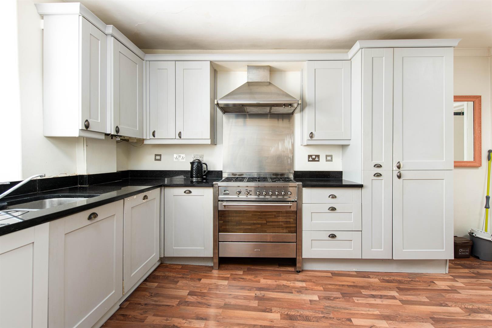 3 bed apartment to rent in Dowry Square, Bristol  - Property Image 5