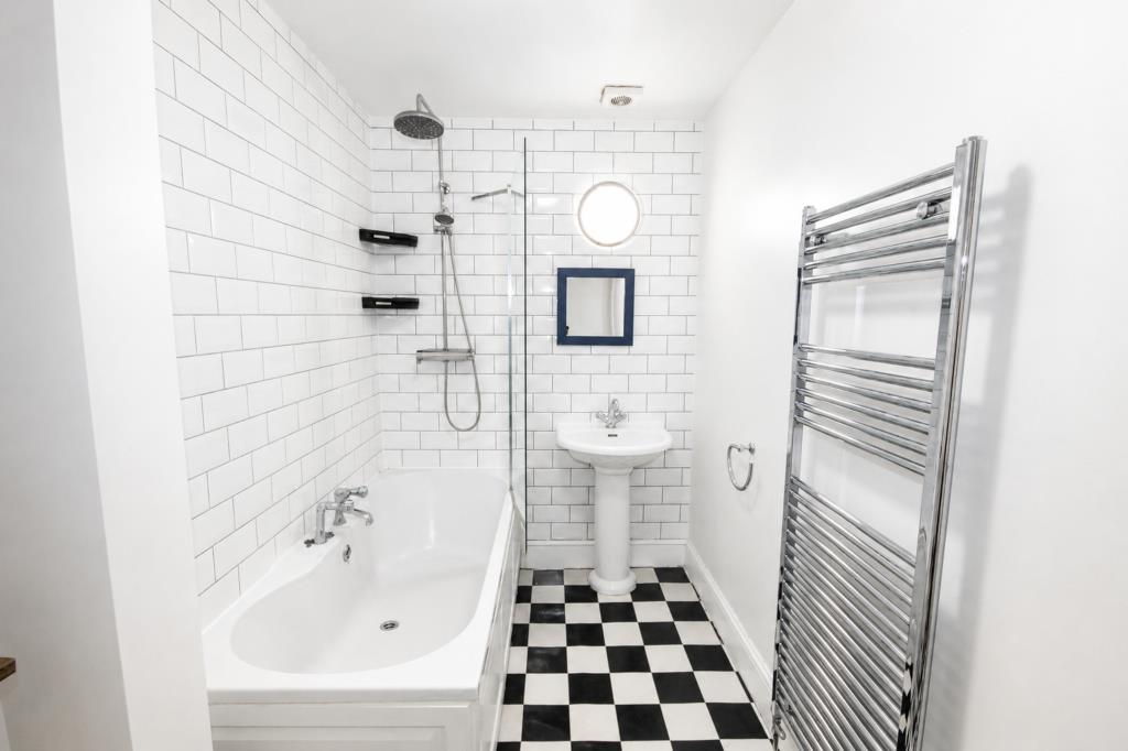 2 bed apartment to rent in Hotwell Road, Bristol  - Property Image 7