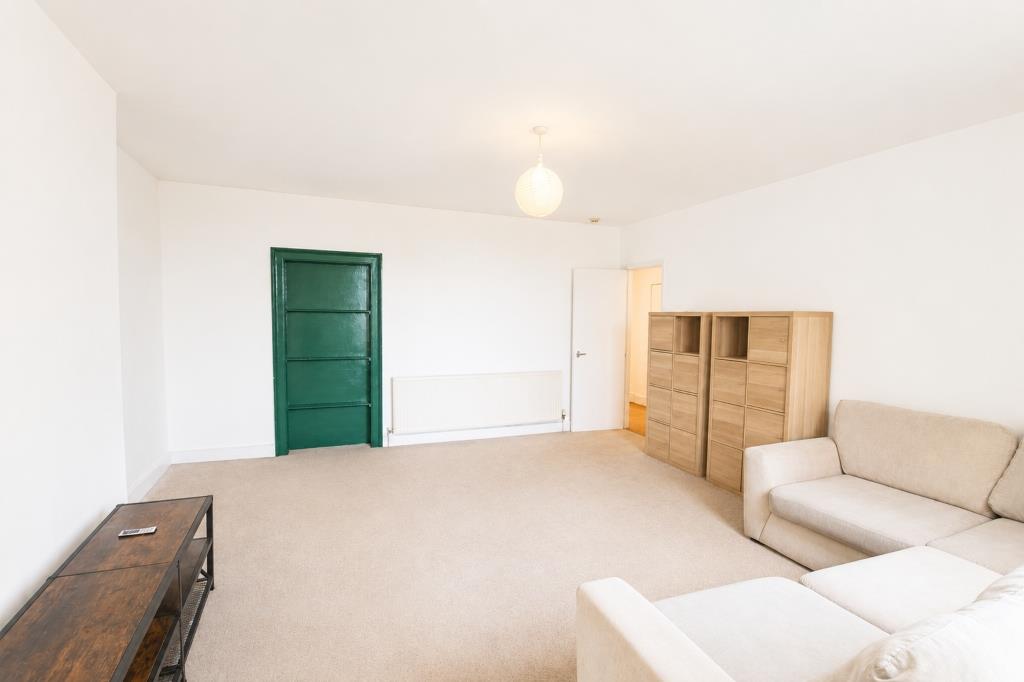 2 bed apartment to rent in Hotwell Road, Bristol 1