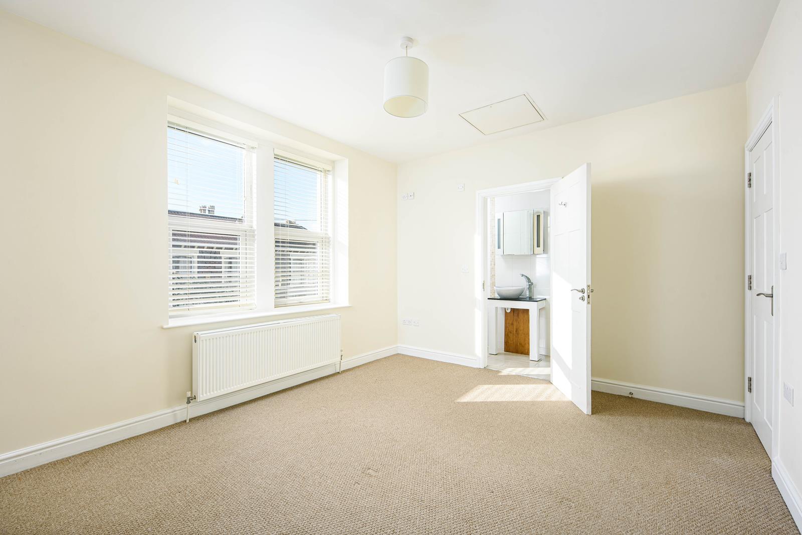 2 bed apartment to rent in Cowper Road, Bristol 5