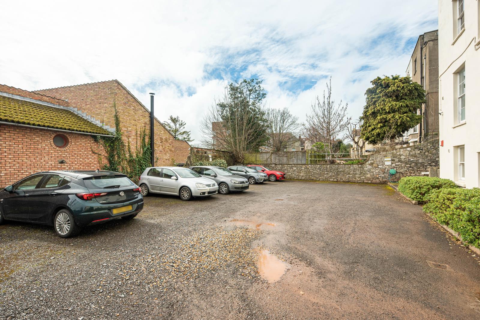 2 bed apartment for sale in Cotham Road, Bristol  - Property Image 11