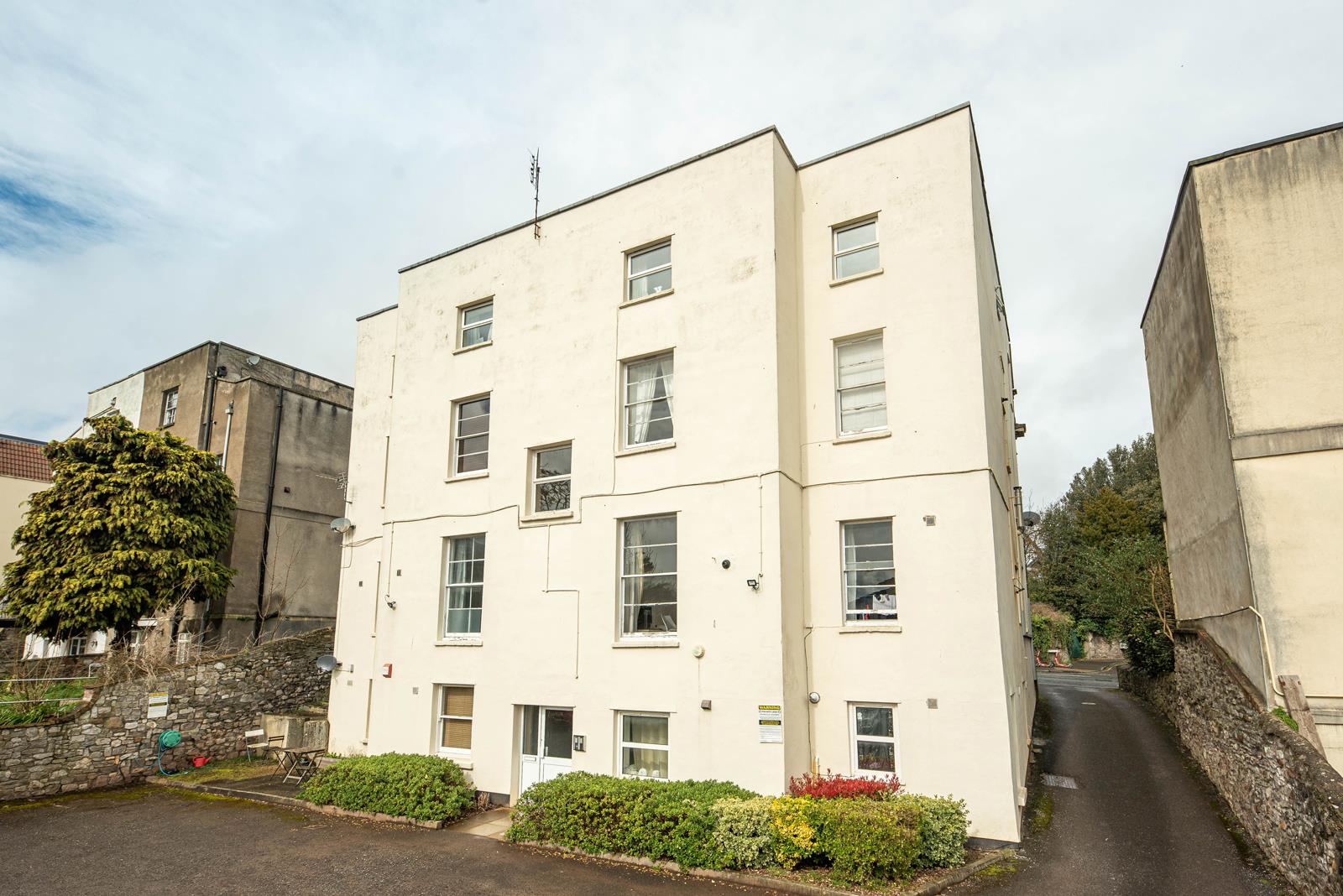 2 bed apartment for sale in Cotham Road, Bristol 8
