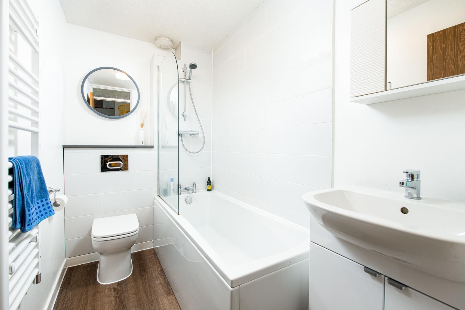 2 bed apartment for sale in Canada Way, Bristol 8