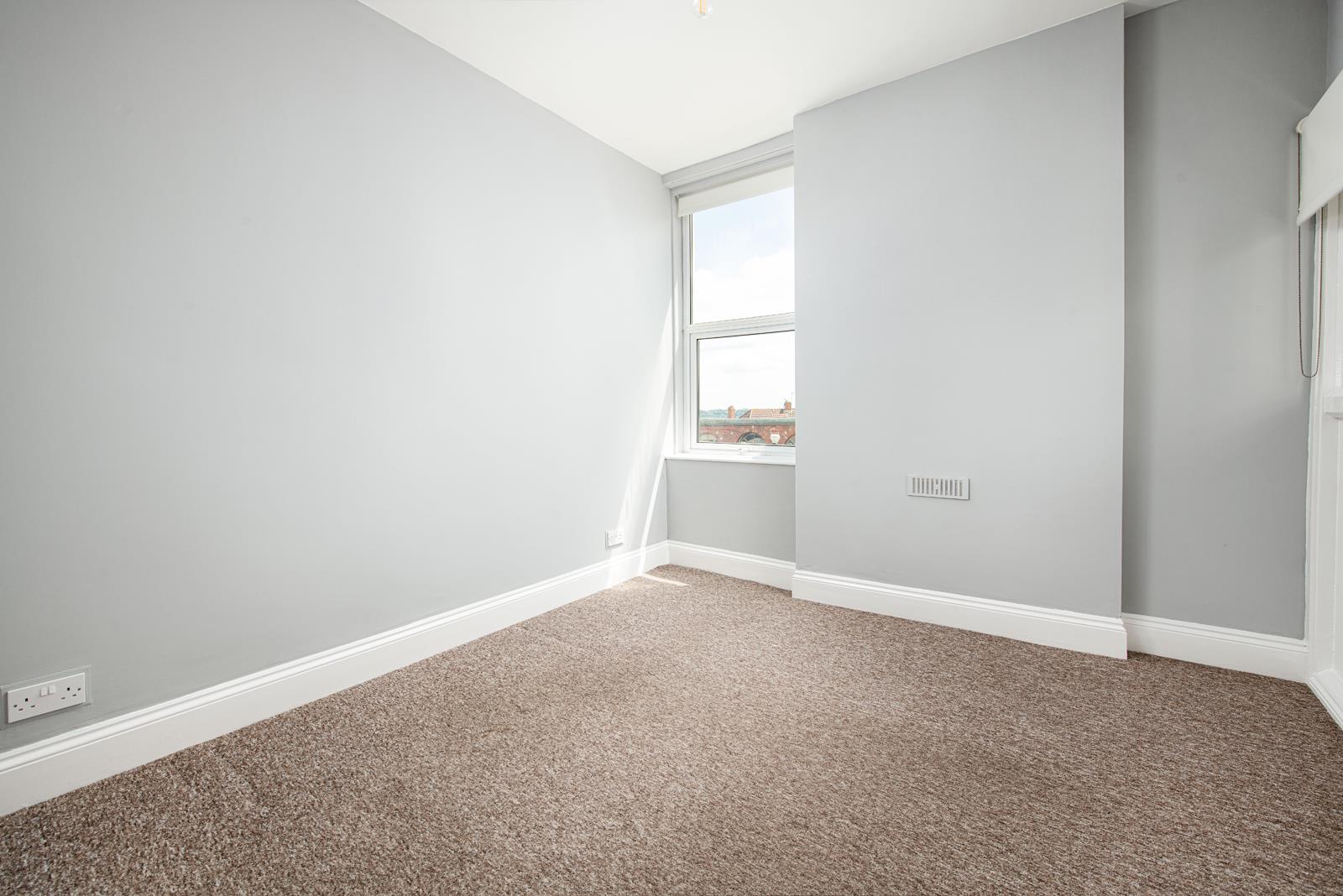 2 bed flat for sale in Station Road, Bristol  - Property Image 8