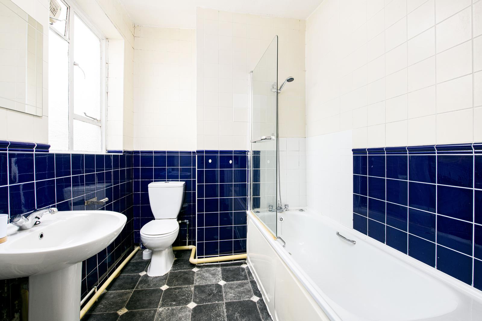 3 bed apartment to rent in Christmas Steps, Bristol 5