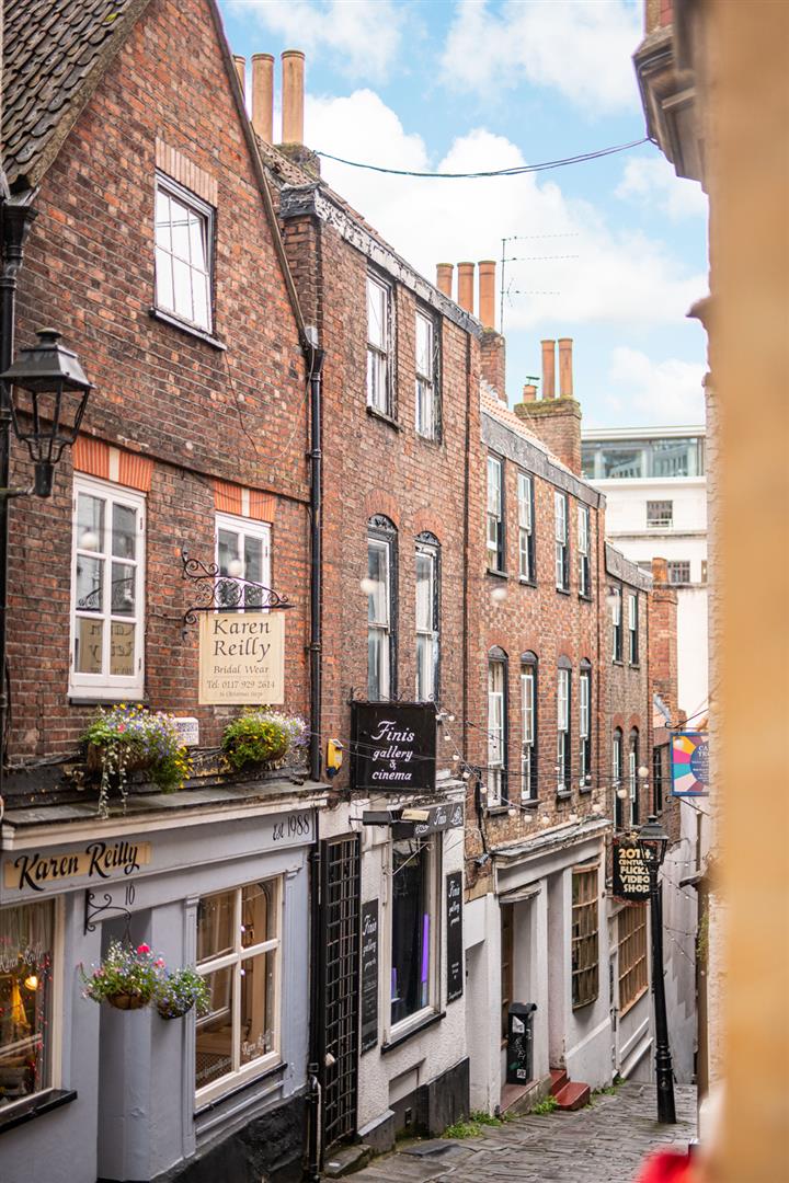 3 bed apartment to rent in Christmas Steps, Bristol 12