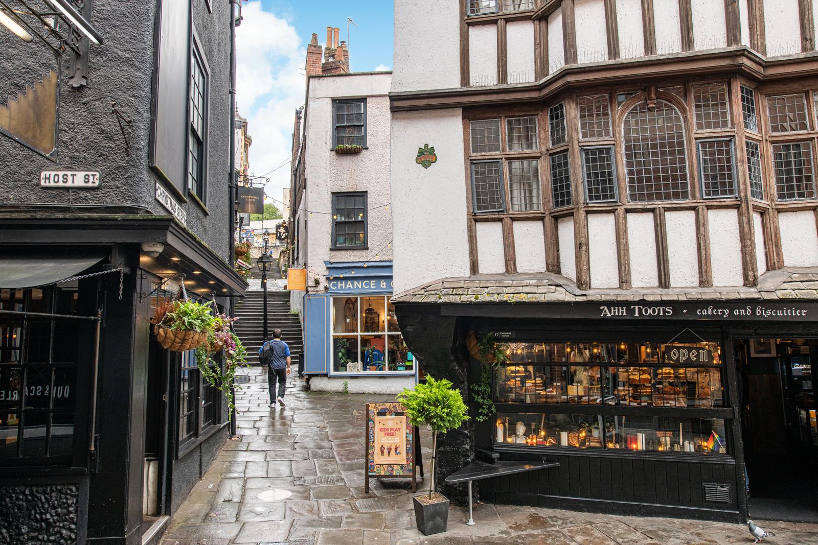 3 bed apartment to rent in Christmas Steps, Bristol - Property Image 1