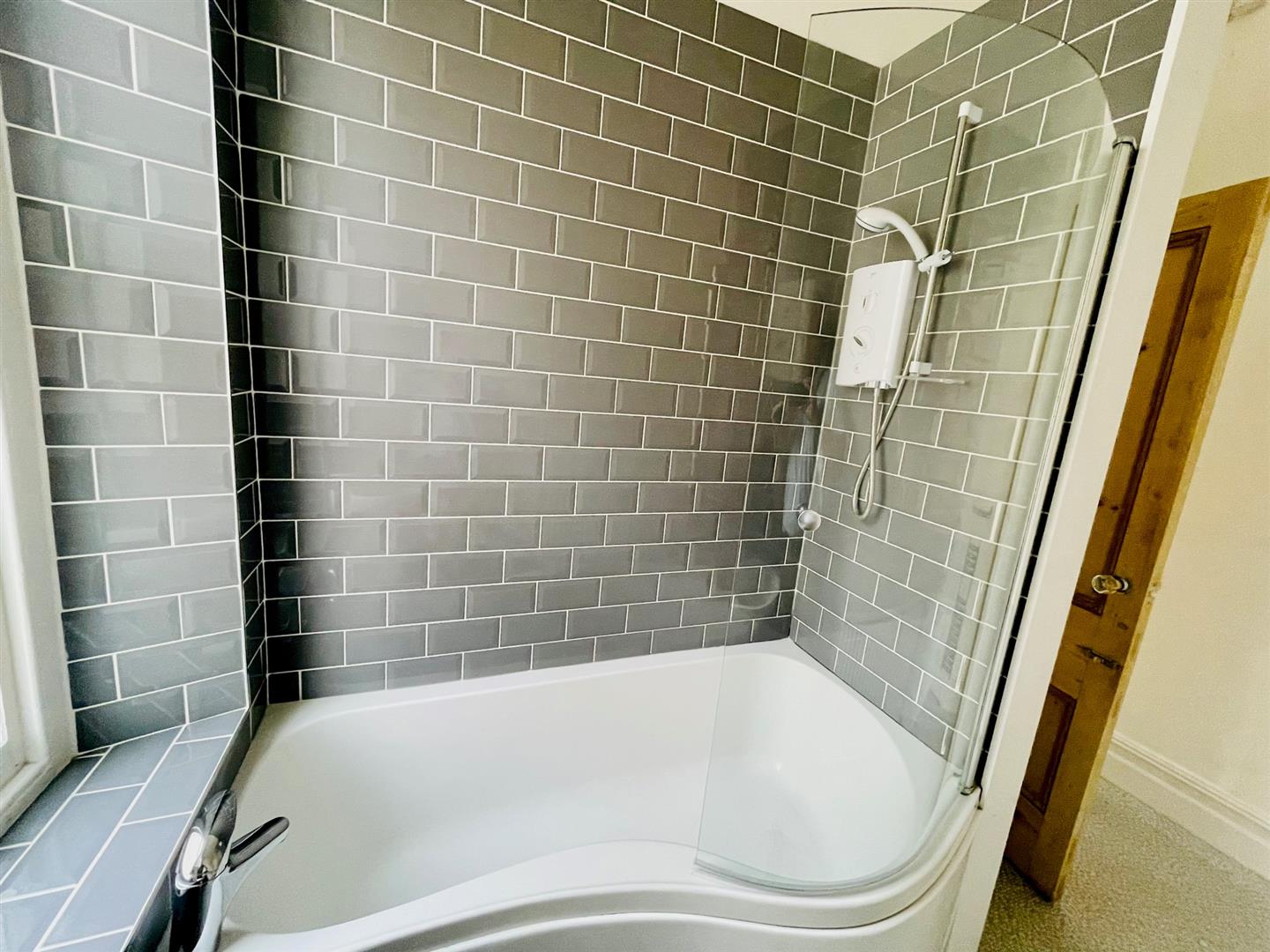 3 bed apartment to rent in Carnarvon Road, Bristol 3