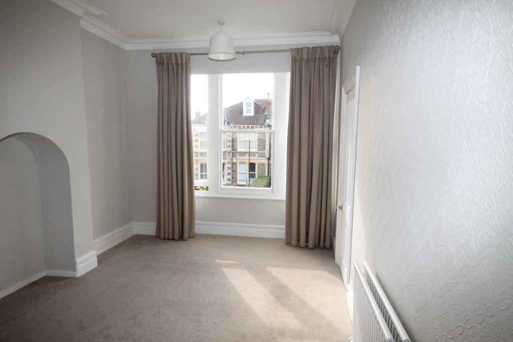 3 bed apartment to rent in Carnarvon Road, Bristol 8