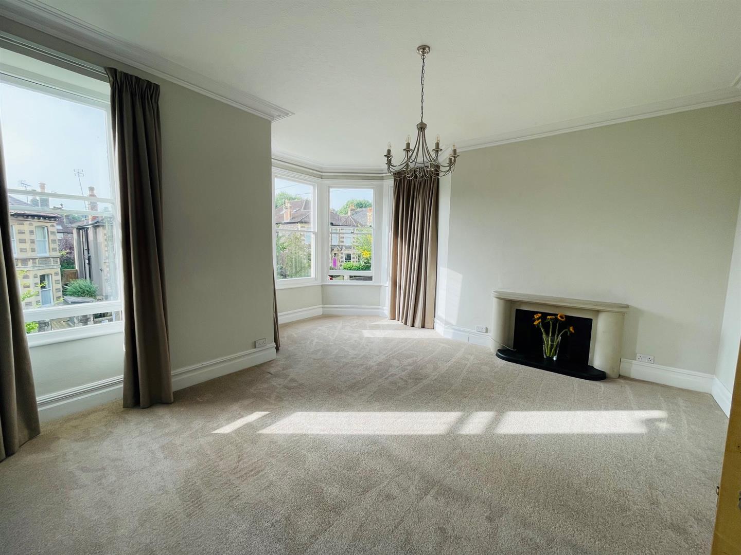 3 bed apartment to rent in Carnarvon Road, Bristol 14