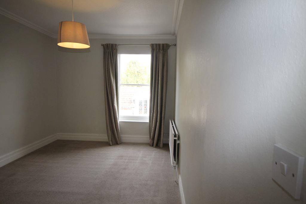 3 bed apartment to rent in Carnarvon Road, Bristol 4