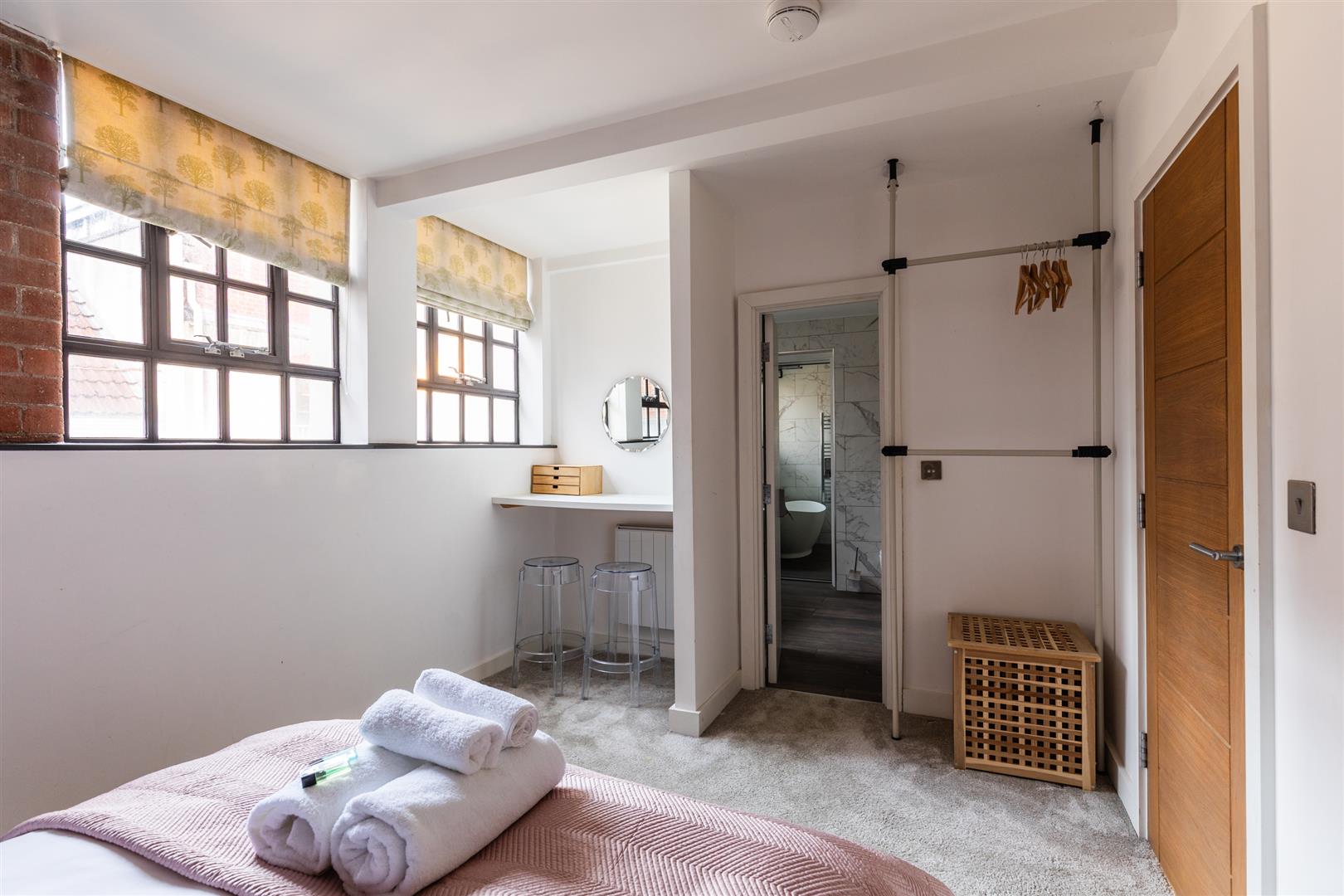 2 bed apartment to rent in Georges Square, Redcliffe 15