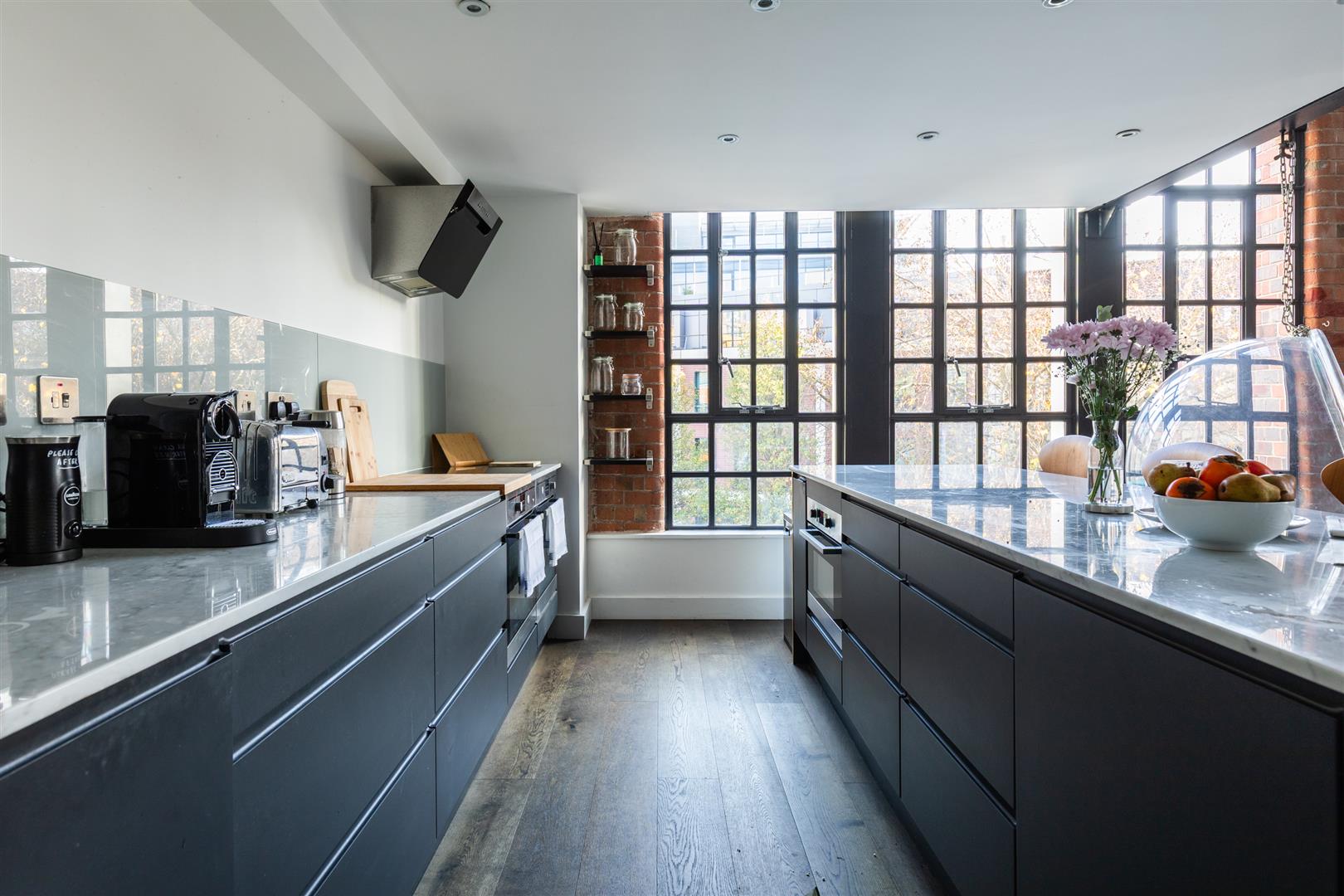 2 bed apartment to rent in Georges Square, Redcliffe  - Property Image 5