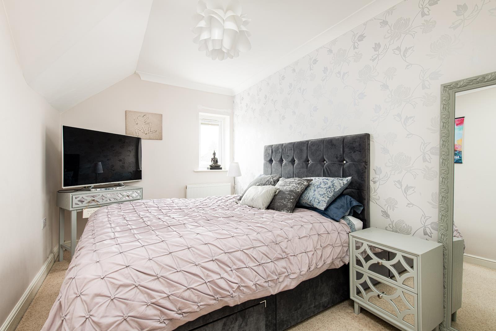 2 bed flat for sale in The Old Orchard, Bristol 7