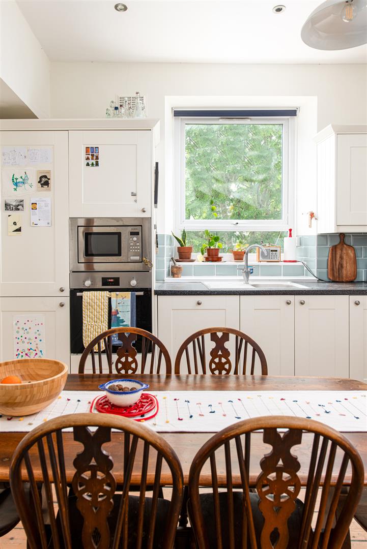 2 bed apartment to rent in Grosvenor Road, Bristol 4