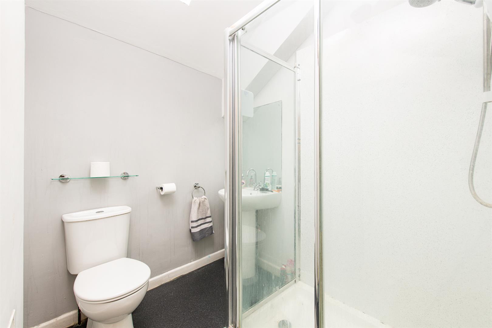 5 bed apartment to rent in Kings Parade Avenue, Bristol 9