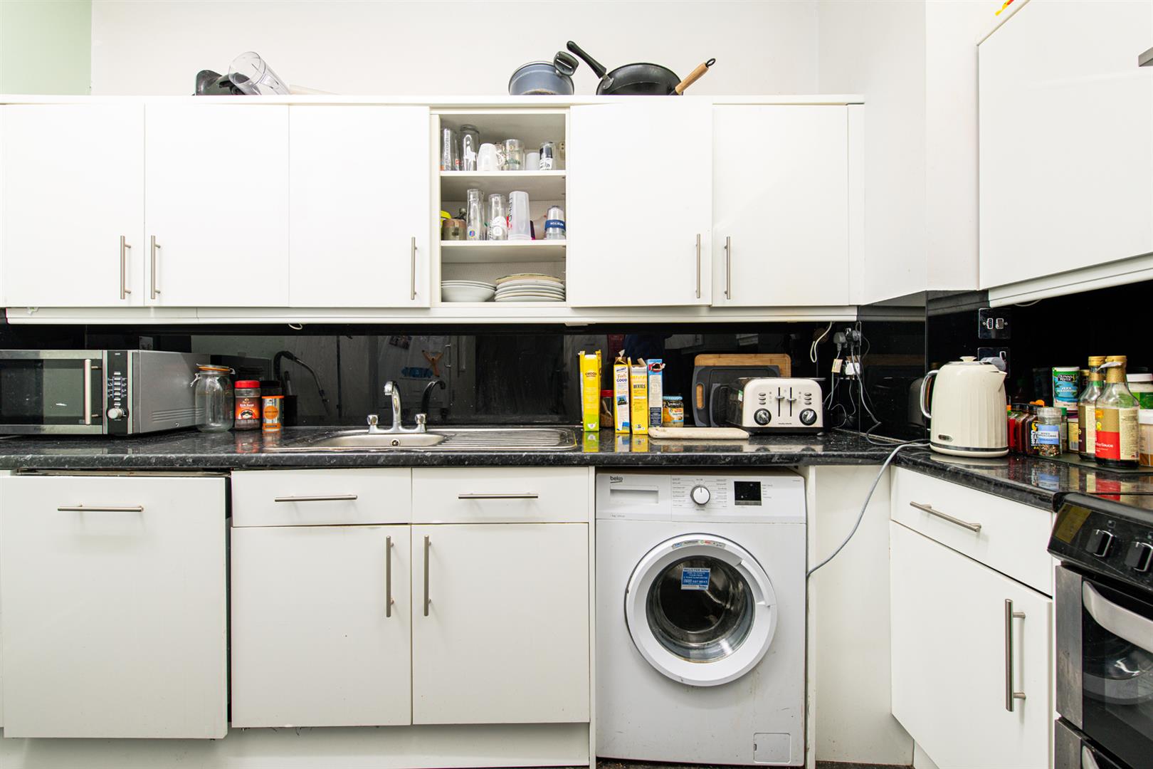 4 bed apartment to rent in Kings Parade Avenue, Bristol 3