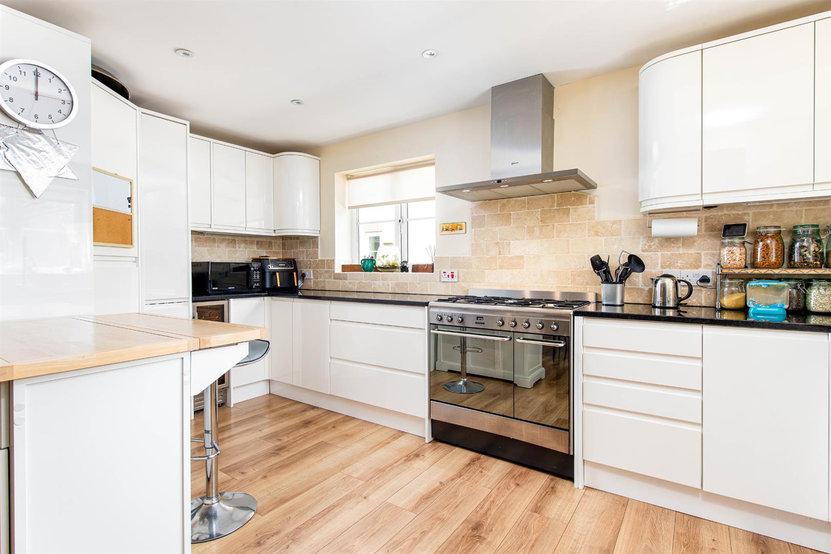 4 bed house to rent in Sea Mills Lane, Bristol 2