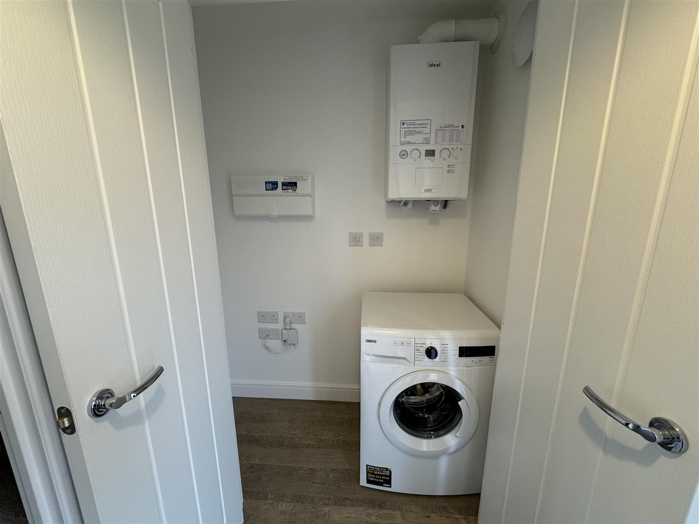 2 bed house to rent in St. Marys Grove, Bristol 9